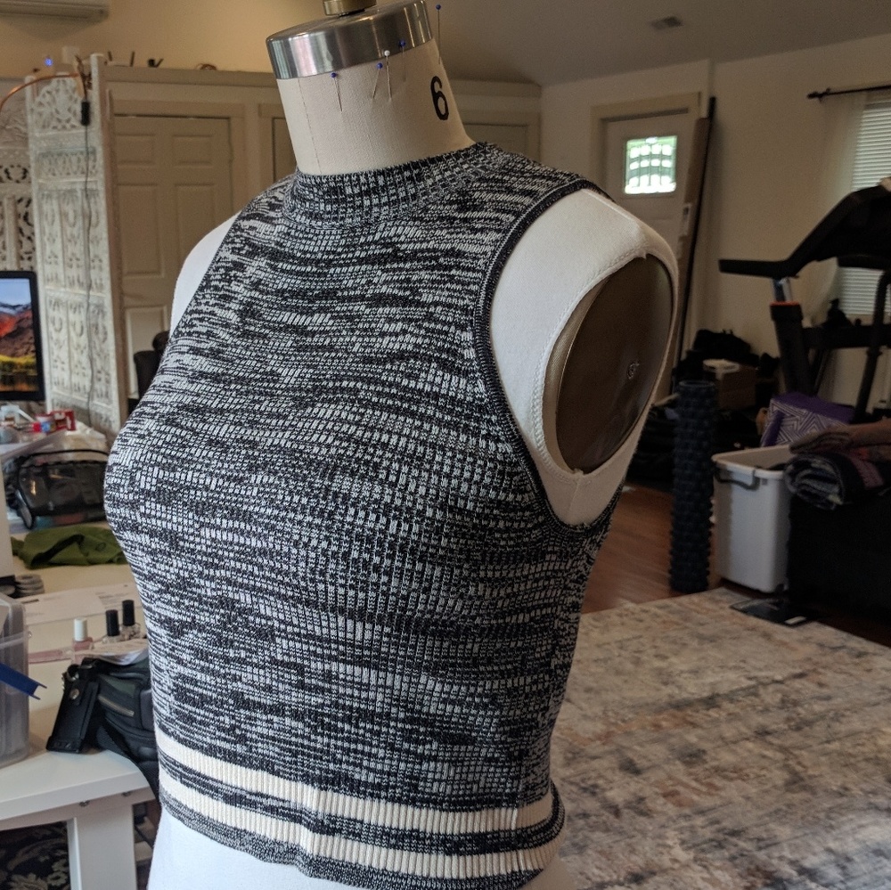 Crop top sweater
